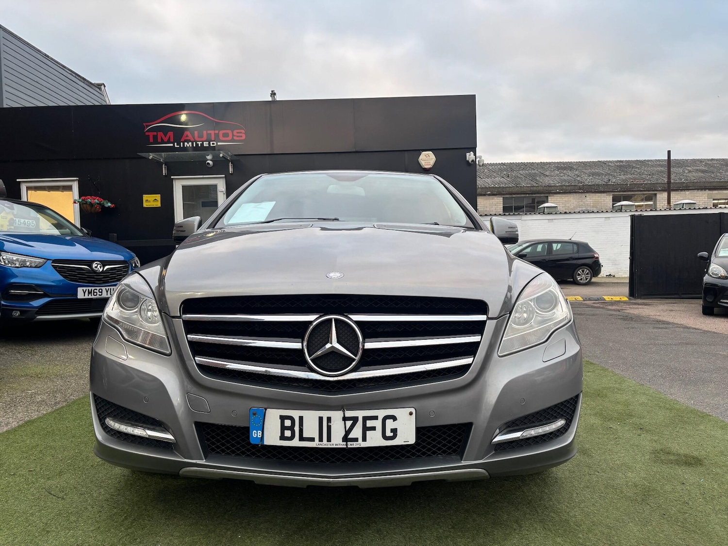 Used Mercedes-Benz R Class 2011 for sale - 76648113: Photo 3