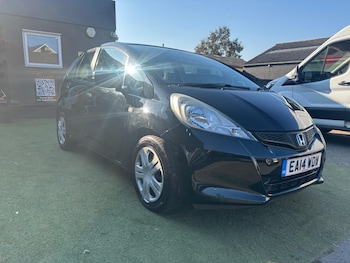 Used Honda Jazz 2014 for sale - 77951717: Photo