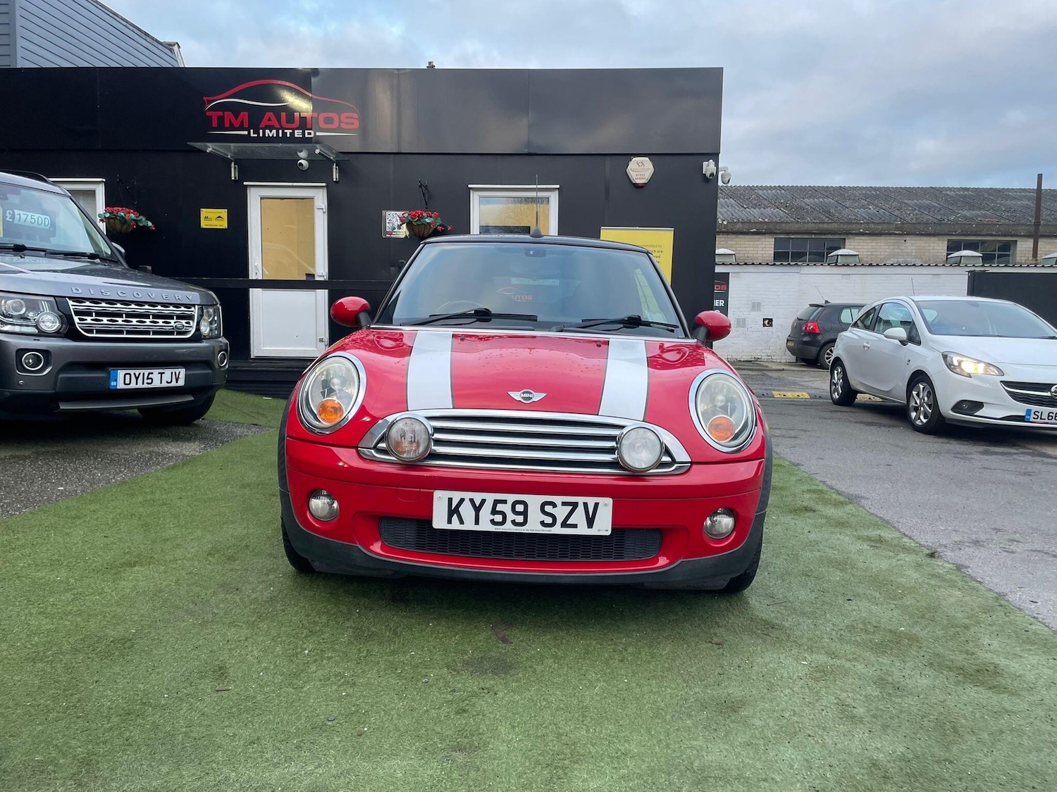 Used MINI Convertible 2009 for sale - 77555421: Photo 2