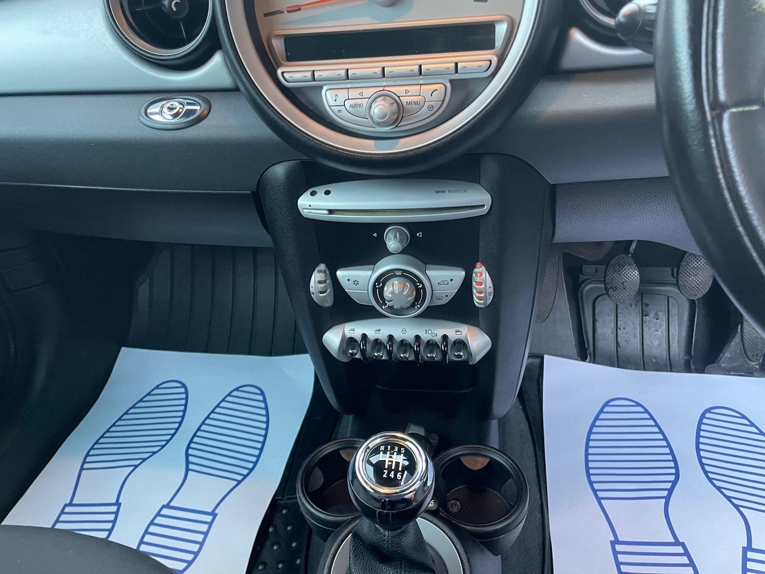 Used MINI Convertible 2009 for sale - 77555421: Photo 24