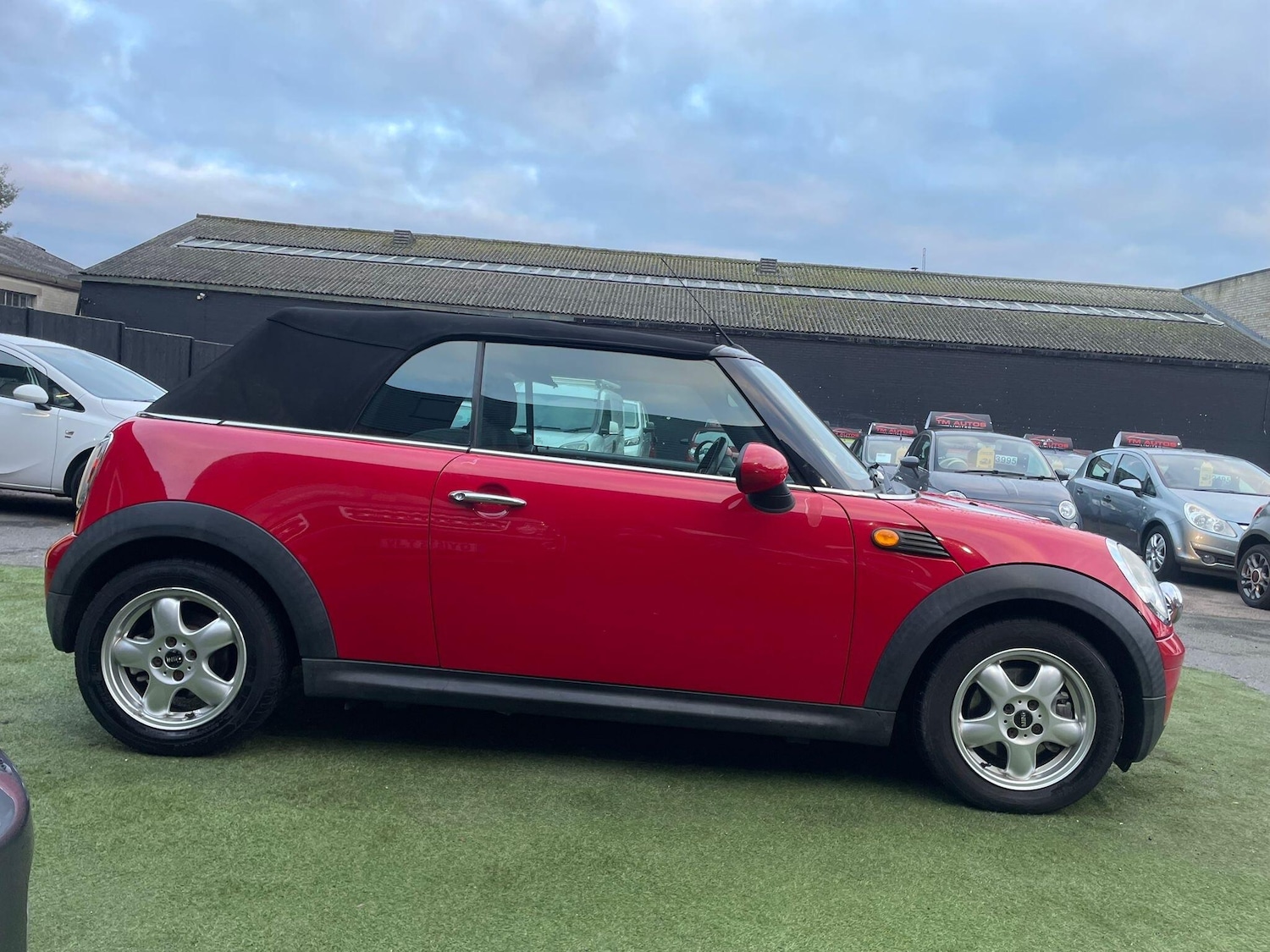 Used MINI Convertible 2009 for sale - 77555421: Photo 3