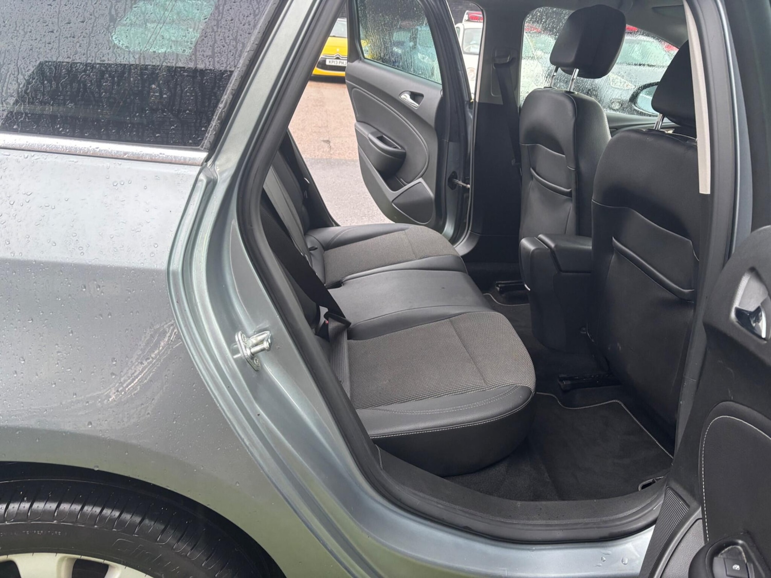 Used Vauxhall Astra 2013 for sale - 77283125: Photo 11