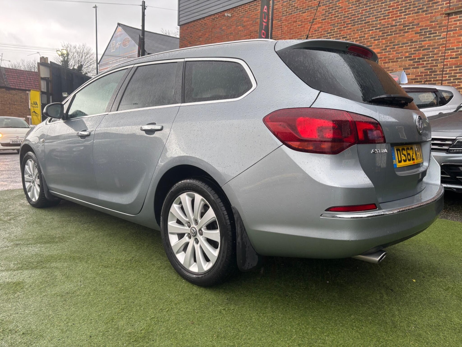 Used Vauxhall Astra 2013 for sale - 77283125: Photo 8