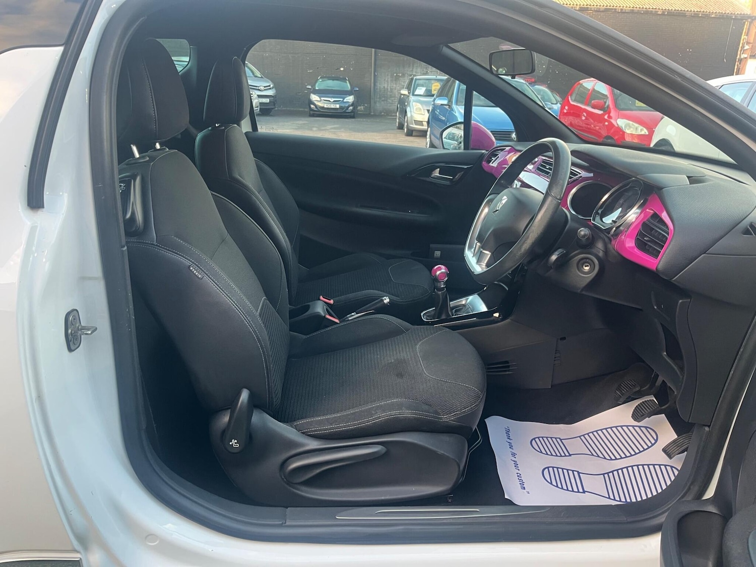 Used Citroen DS3 2014 for sale - 76670495: Photo 15