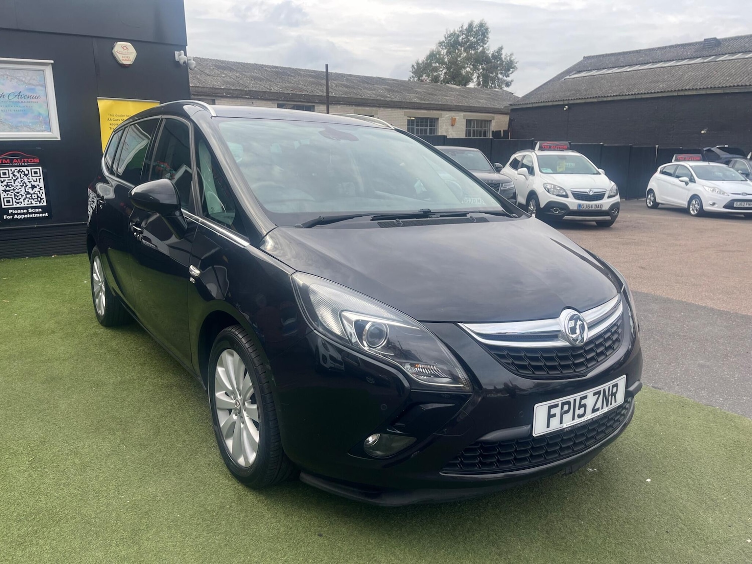 Used Vauxhall Zafira Tourer 2015 for sale - 76426309: Photo 3