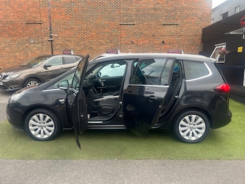 Used Vauxhall Zafira 2015 for sale - 76426309: Photo