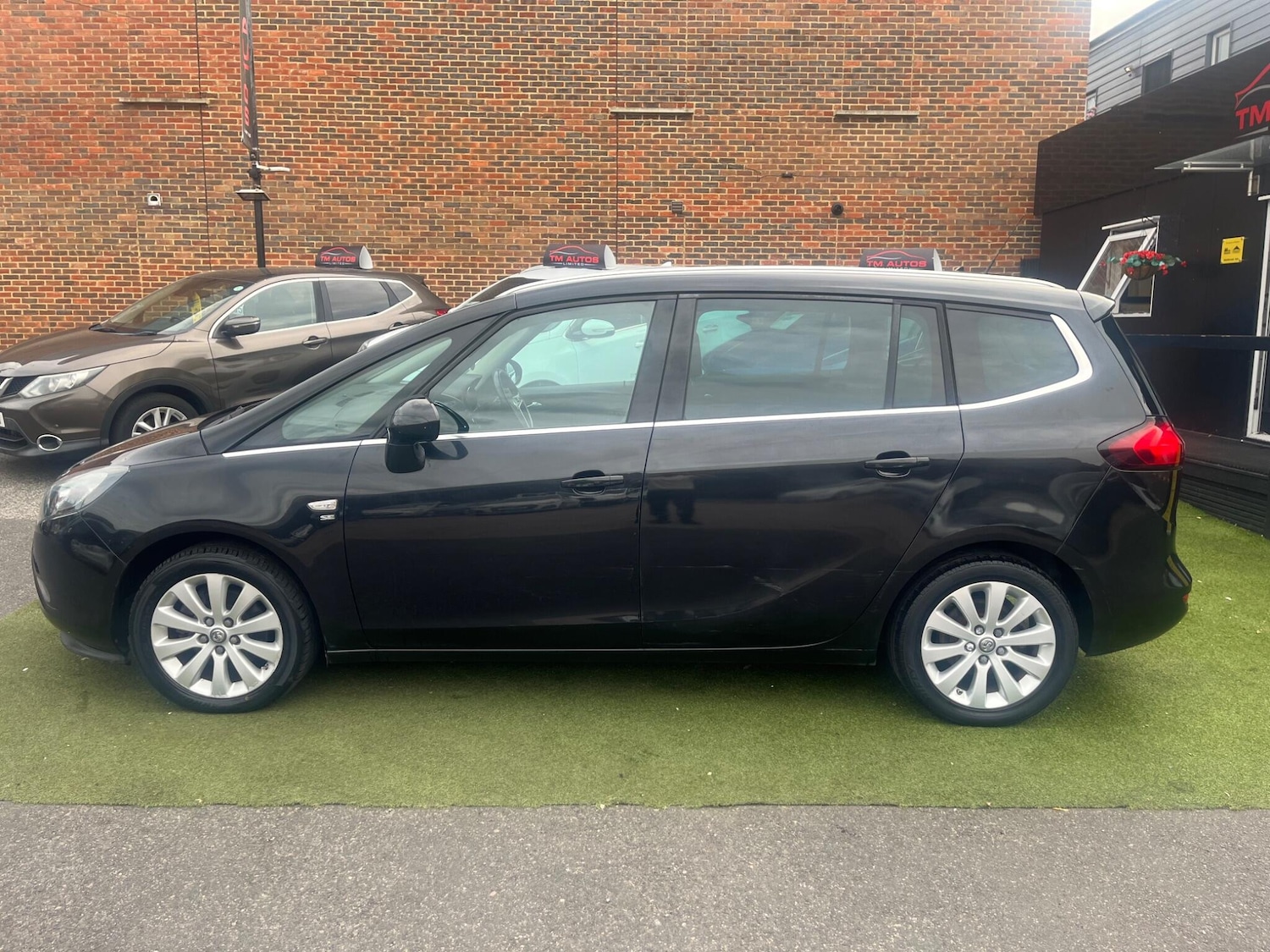 Used Vauxhall Zafira Tourer 2015 for sale - 76426309: Photo 6