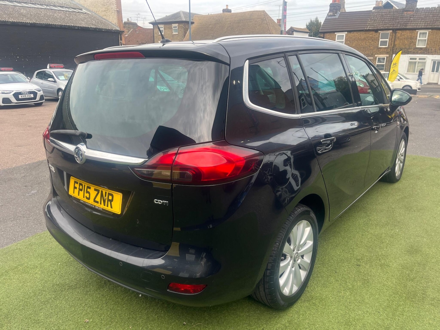 Used Vauxhall Zafira Tourer 2015 for sale - 76426309: Photo 8