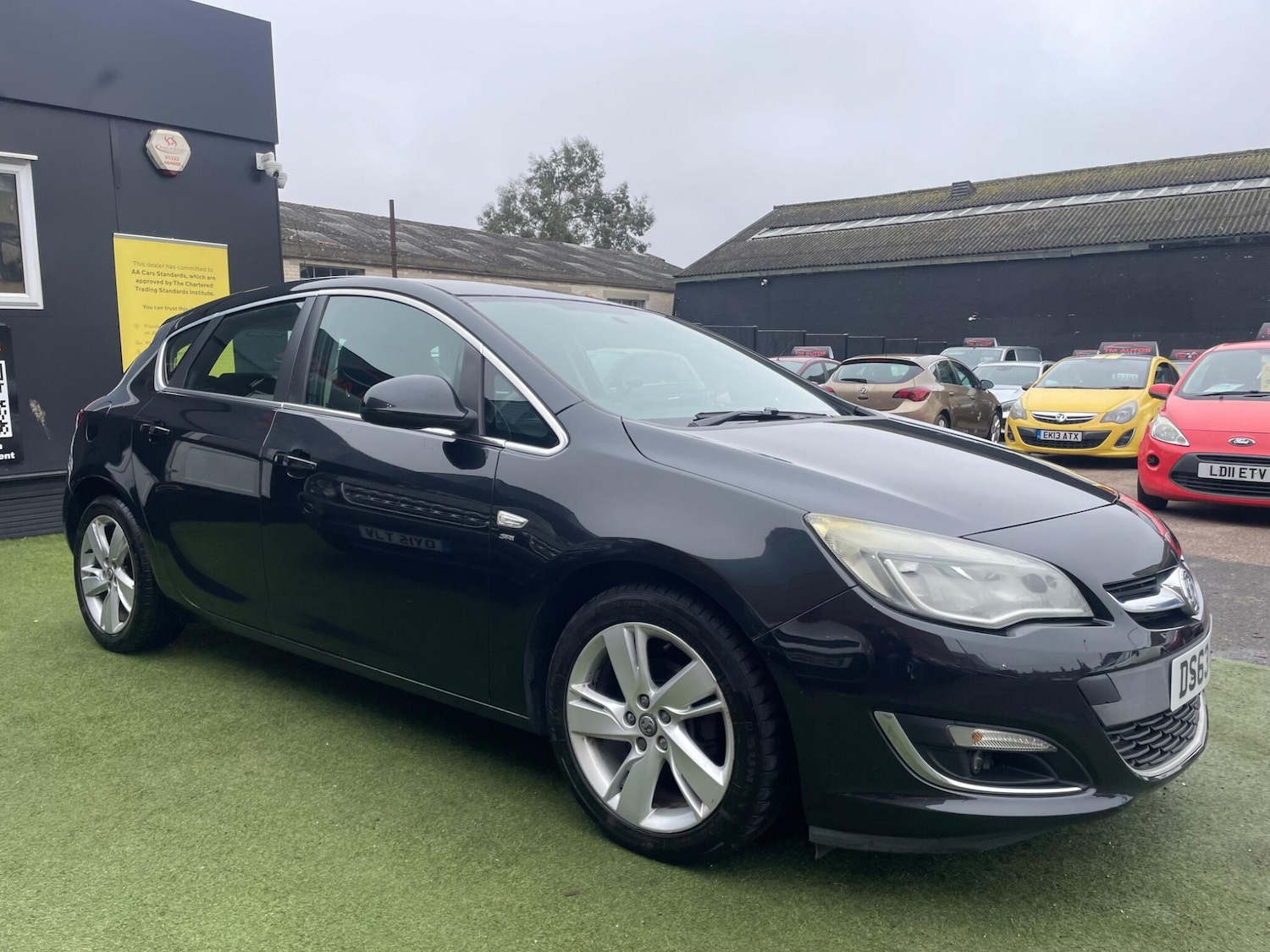 Used Vauxhall Astra 2013 for sale - 77795205: Photo 7