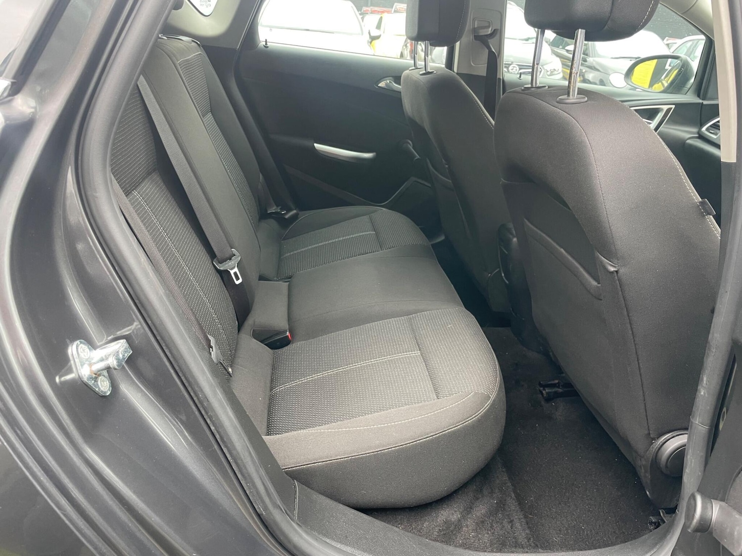 Used Vauxhall Astra 2012 for sale - 78064981: Photo 11