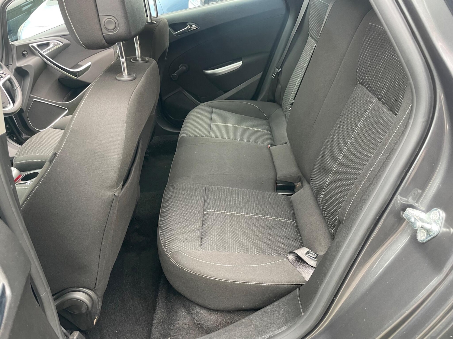 Used Vauxhall Astra 2012 for sale - 78064981: Photo 12