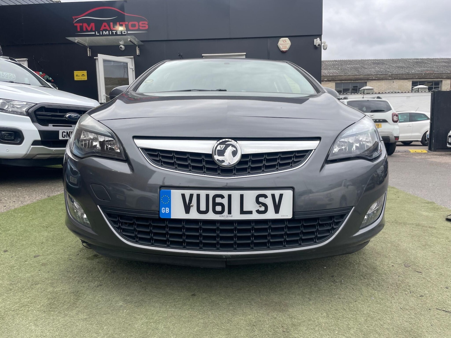 Used Vauxhall Astra 2012 for sale - 78064981: Photo 2