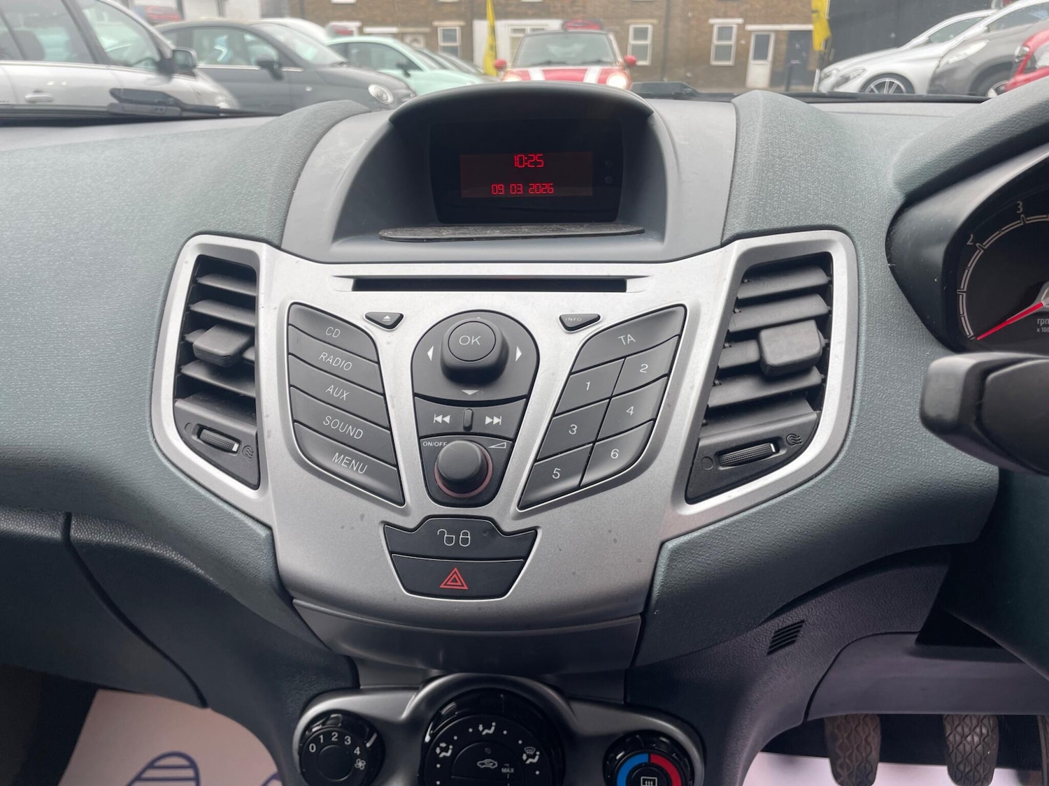 Used Ford Fiesta 2011 for sale - 77810294: Photo 20