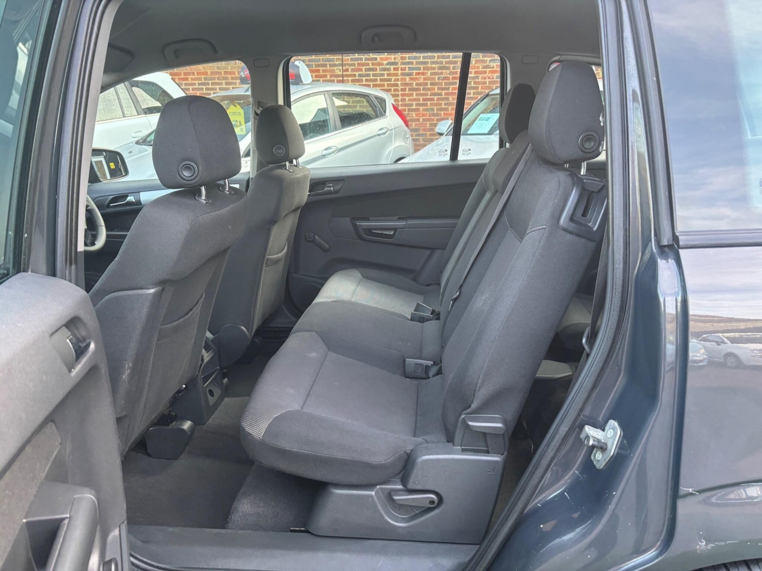 Used Vauxhall Zafira 2015 for sale - 77382100: Photo 12