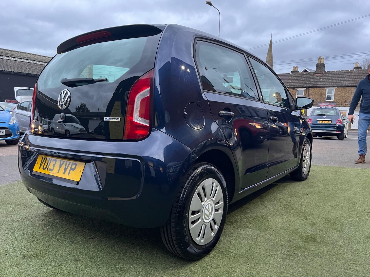 Used Volkswagen up! 2013 for sale - 77685882: Photo 5