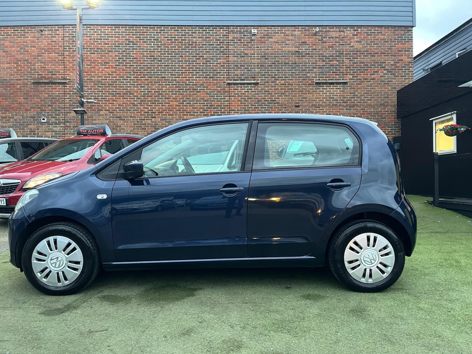 Used Volkswagen up! 2013 for sale - 77685882: Photo 8