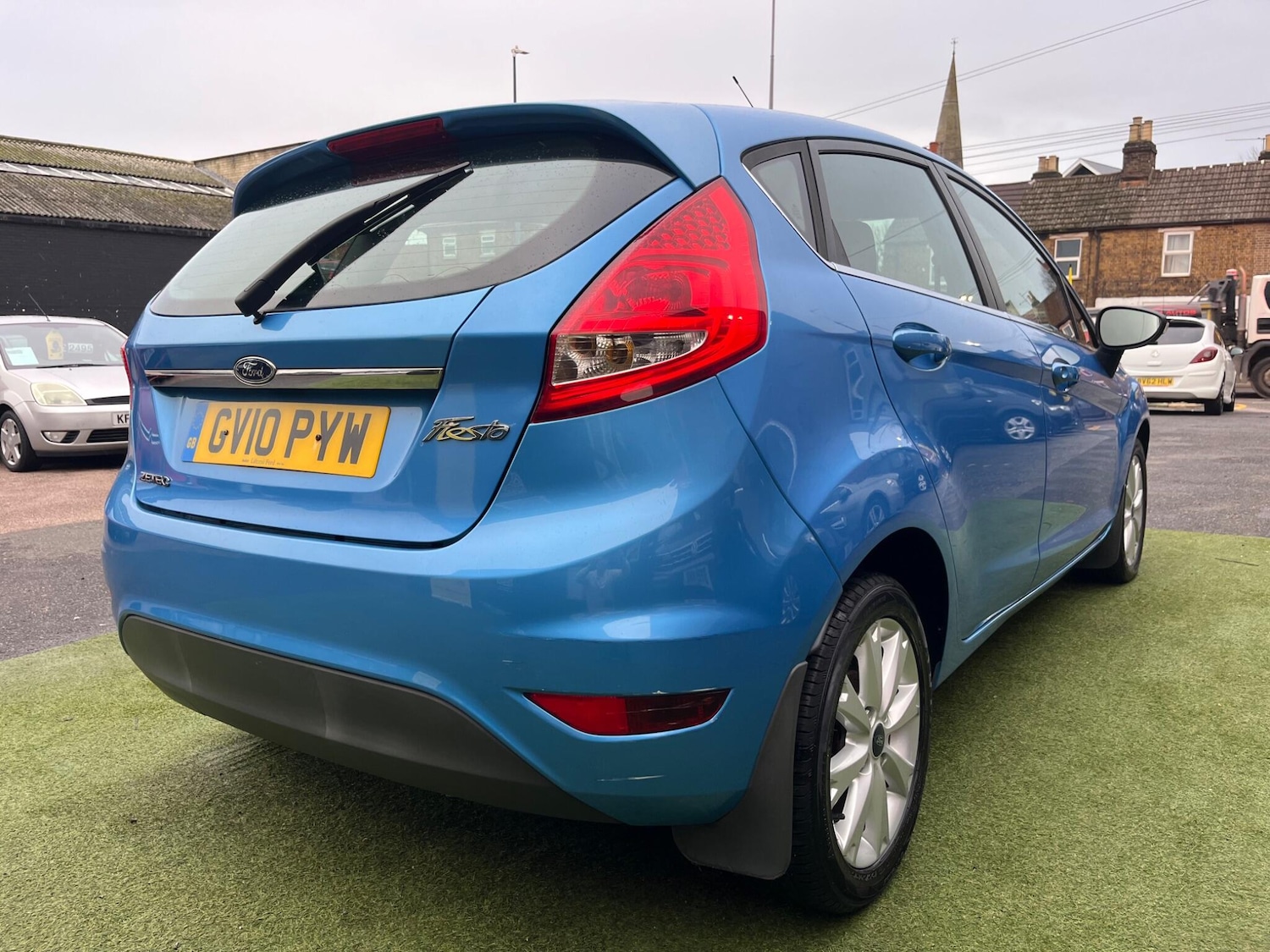 Used Ford Fiesta 2010 for sale - 76883969: Photo 3