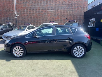 Used Vauxhall Astra 2011 for sale - 79143190: Photo