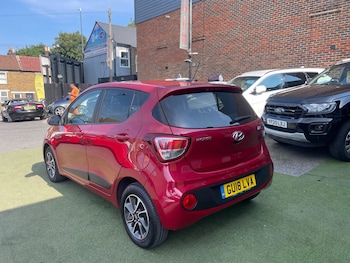 Used Hyundai i10 2018 for sale - 79104809: Photo