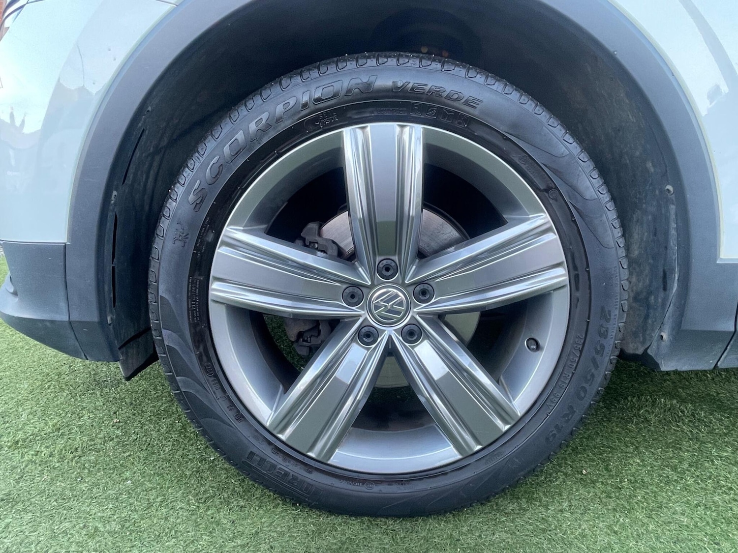 Used Volkswagen Tiguan 2019 for sale - 76949825: Photo 11