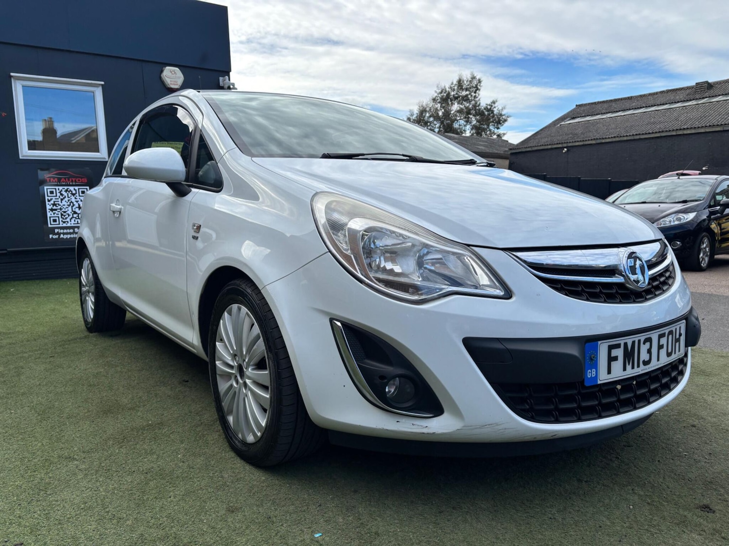 Used Vauxhall Corsa 2013 for sale - 78029057: Photo 4