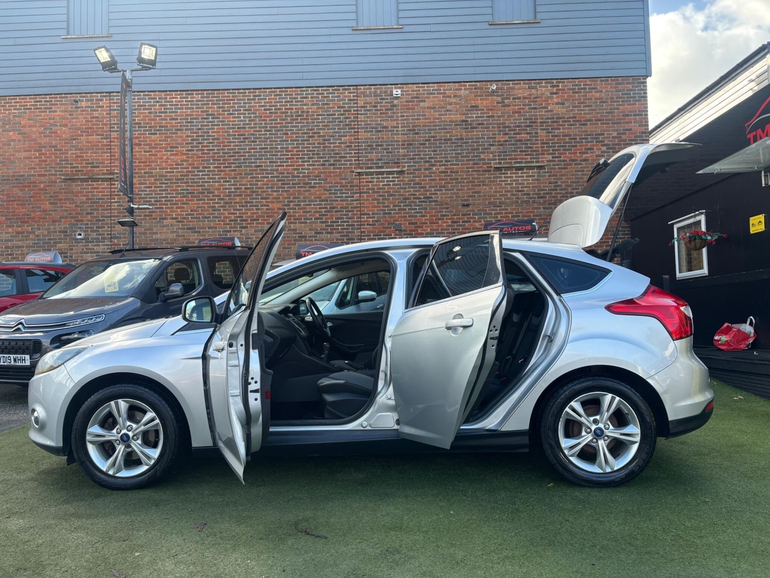 Used Ford Focus 2011 for sale - 77927509: Photo 10