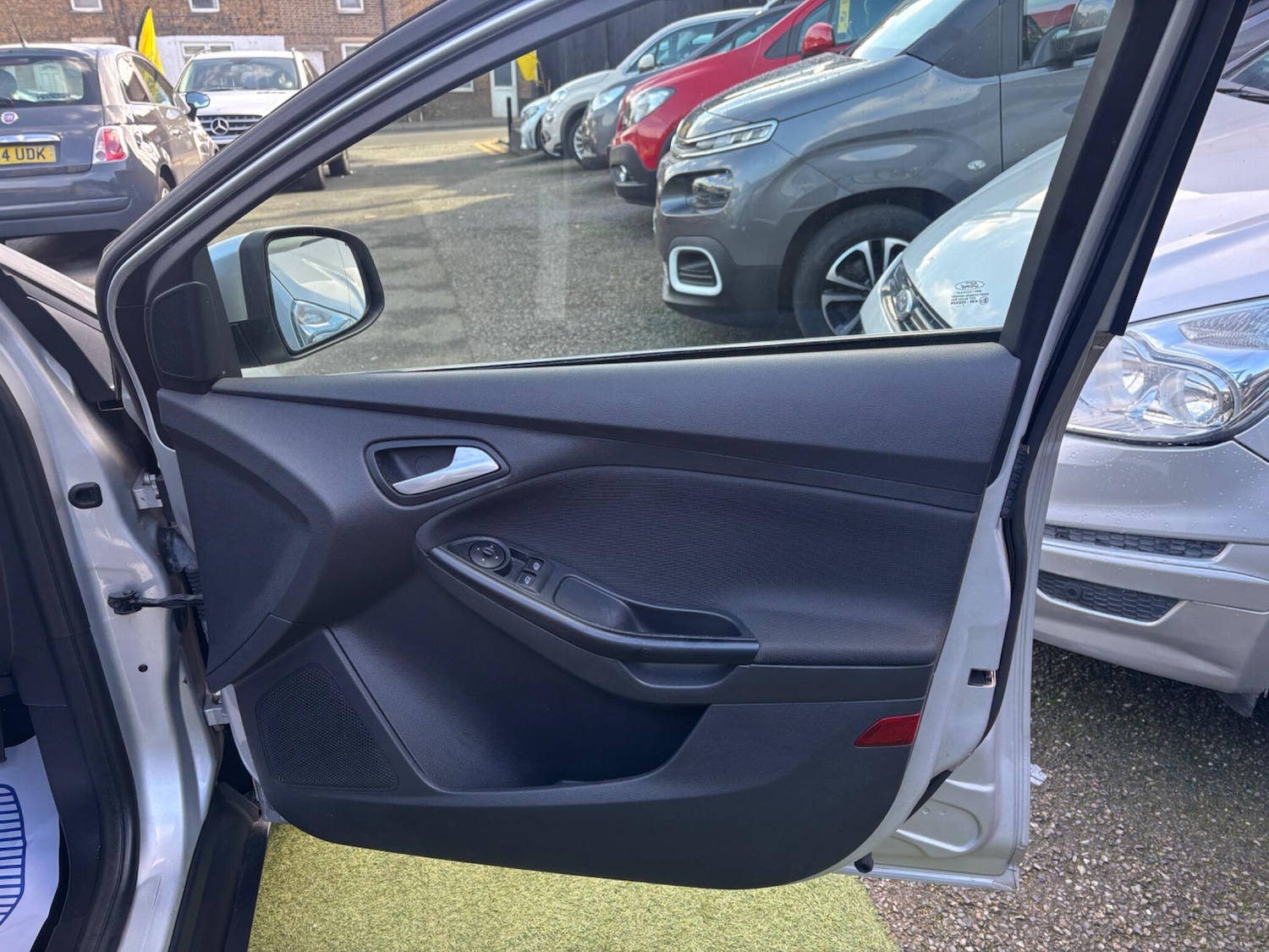 Used Ford Focus 2011 for sale - 77927509: Photo 18