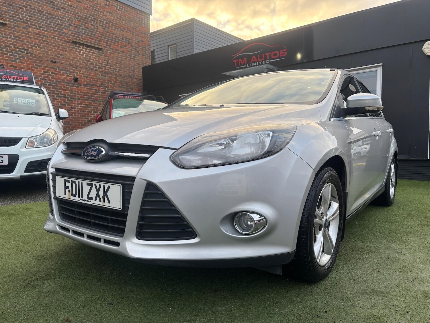 Used Ford Focus 2011 for sale - 77200817: Photo 2