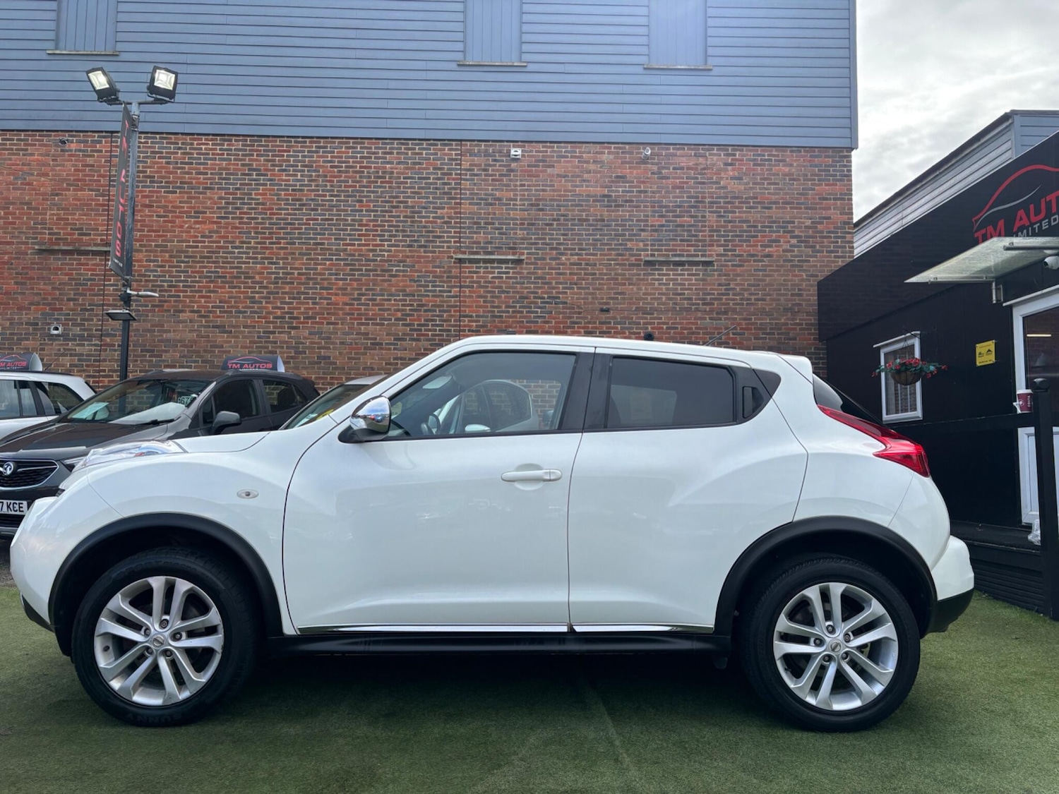 Used Nissan Juke 2011 for sale - 78122227: Photo 9
