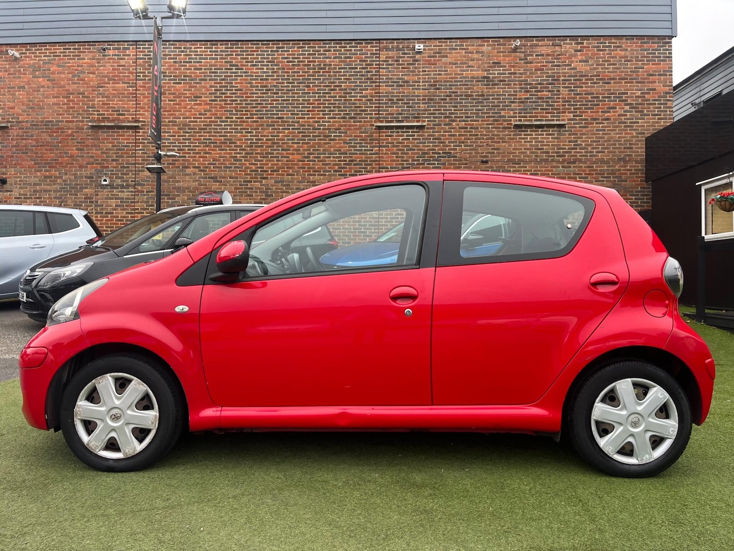 Used Toyota AYGO 2011 for sale - 76508861: Photo 10