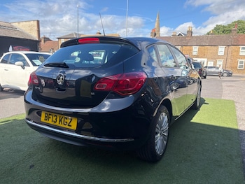 Used Vauxhall Astra 2013 for sale - 78829325: Photo