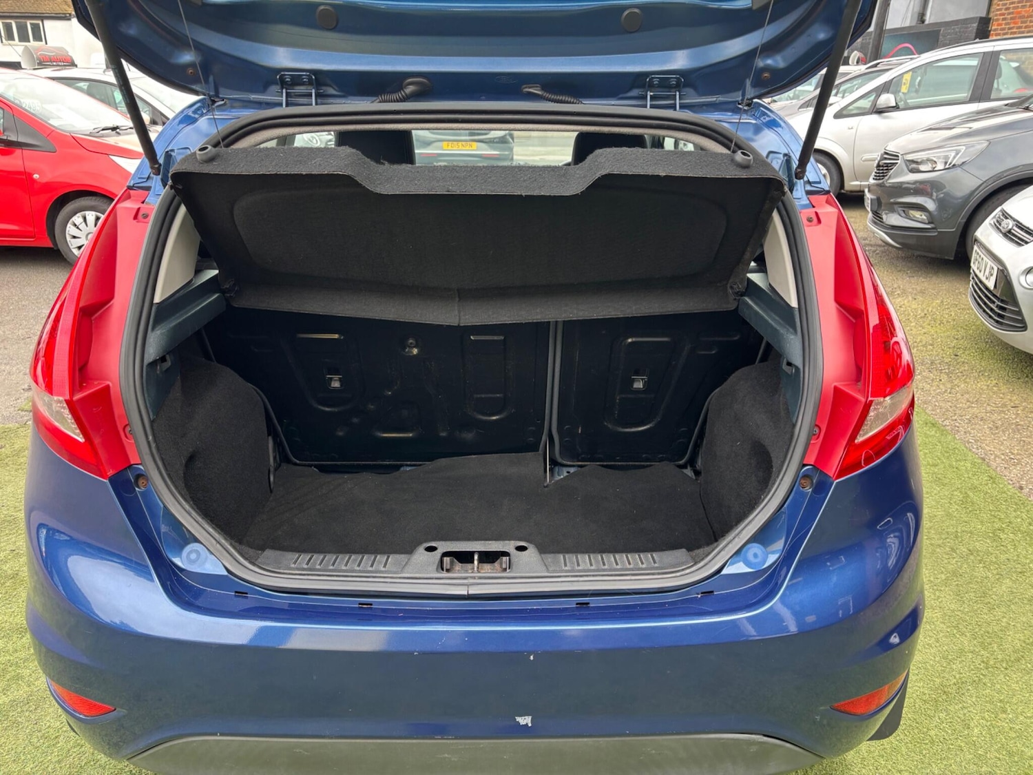 Used Ford Fiesta 2009 for sale - 77927496: Photo 9