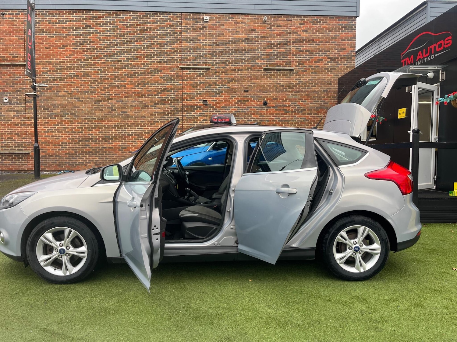 Used Ford Focus 2011 for sale - 76461957: Photo 11