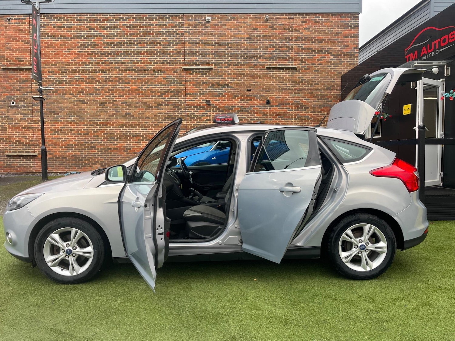 Used Ford Focus 2011 for sale - 76461957: Photo 12