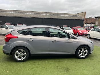 Used Ford Focus 2011 for sale - 76461957: Photo