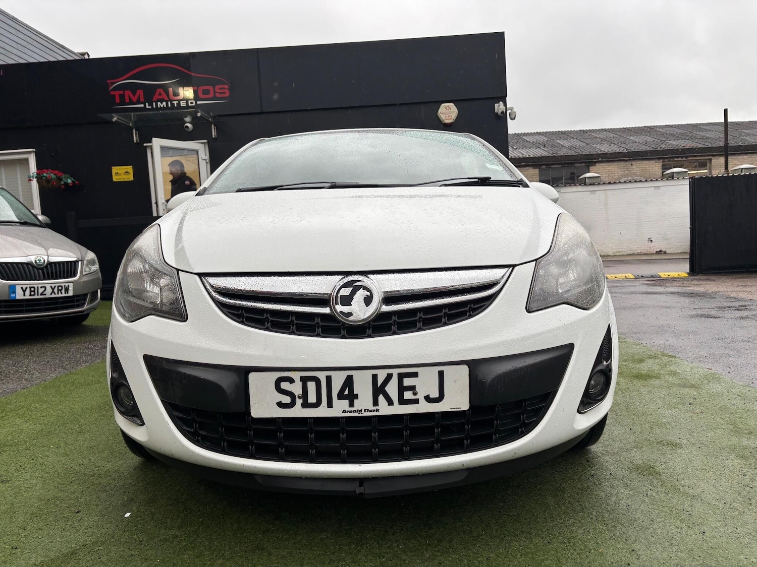 Used Vauxhall Corsa 2014 for sale - 77152715: Photo 3