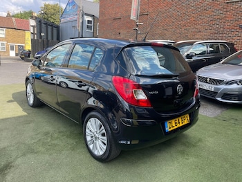 Used Vauxhall Corsa 2015 for sale - 79392397: Photo
