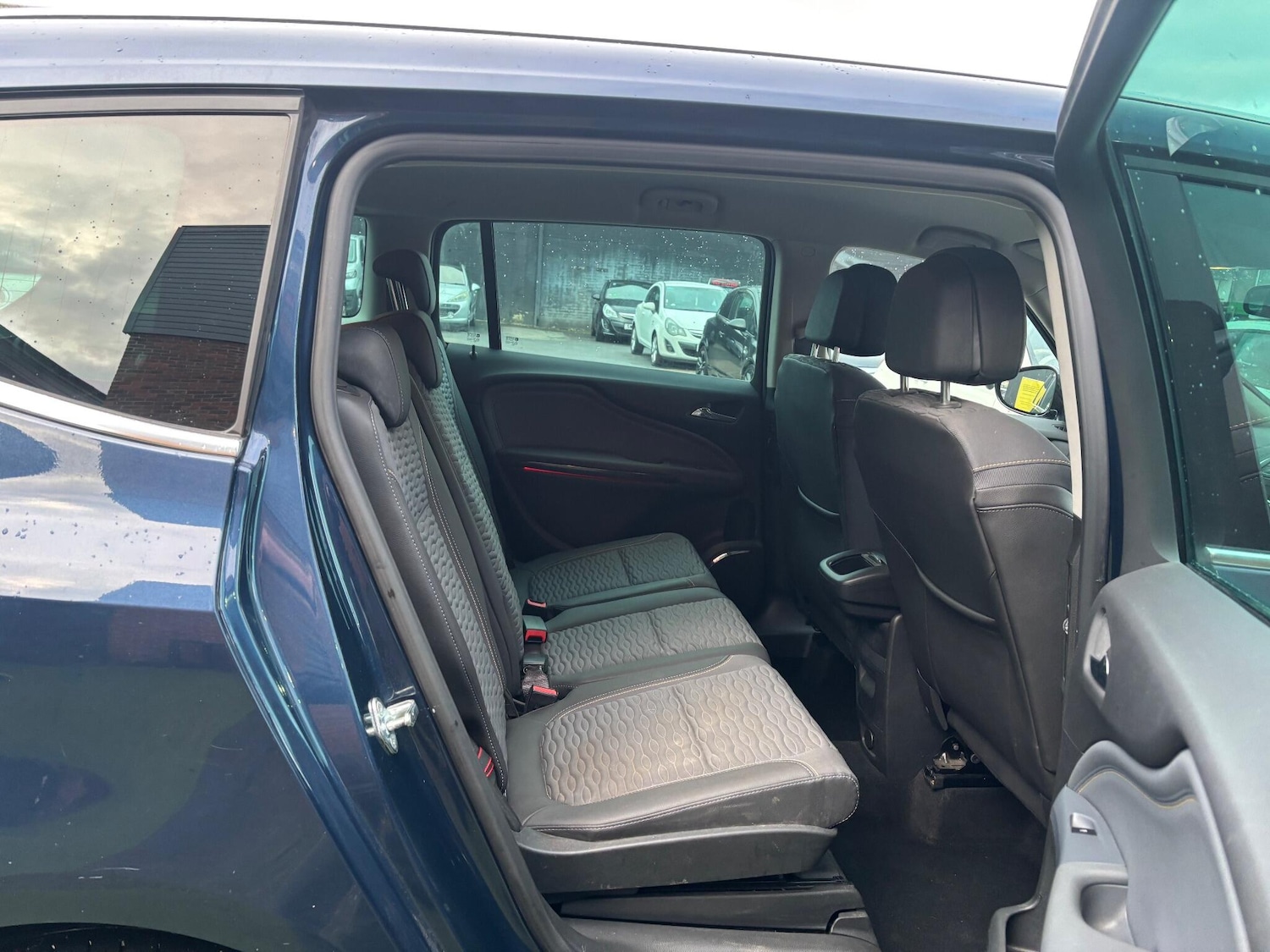 Used Vauxhall Zafira Tourer 2012 for sale - 77118151: Photo 13