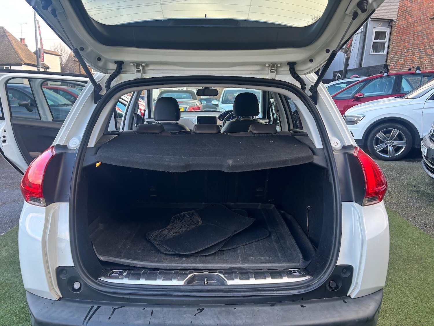 Used Peugeot 2008 2014 for sale - 77056238: Photo 10