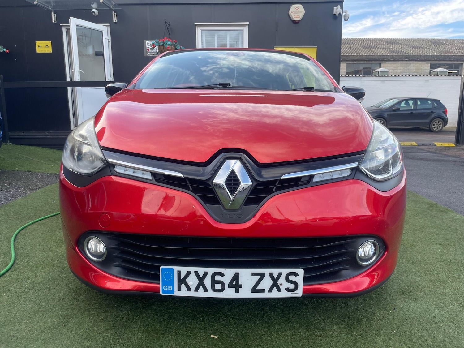 Used Renault Clio 2014 for sale - 76569334: Photo 2