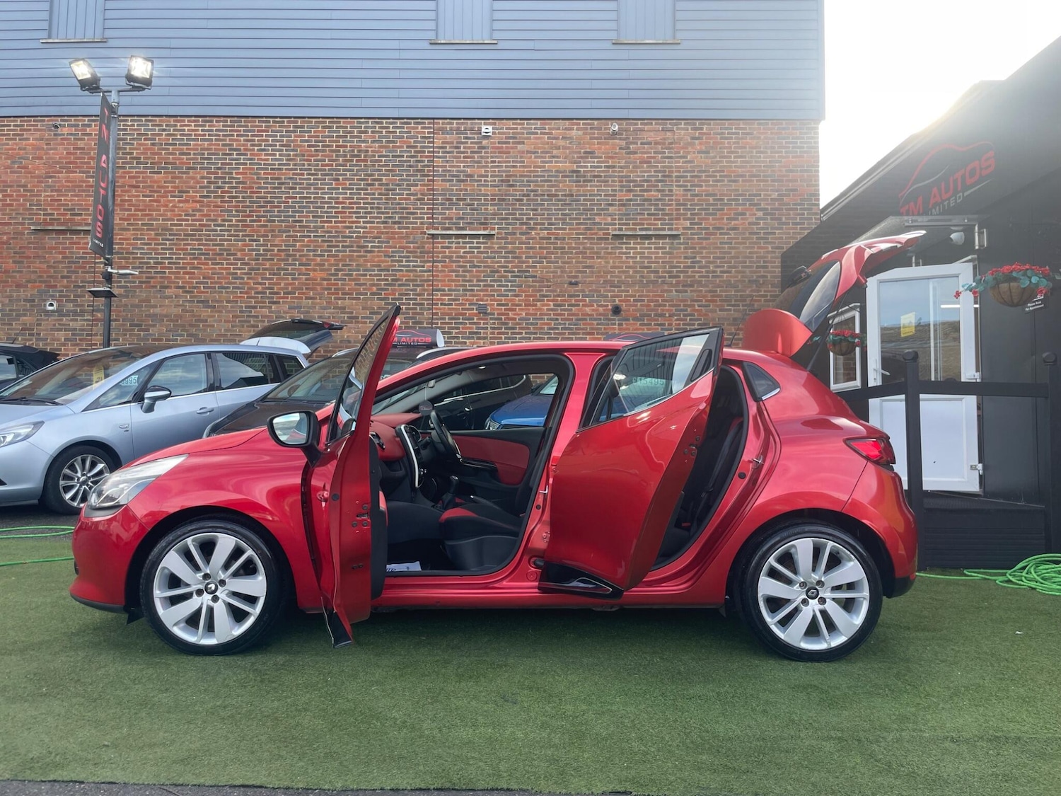 Used Renault Clio 2014 for sale - 76569334: Photo 9