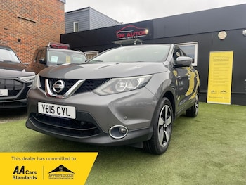 Used Nissan Qashqai 2015 for sale - 77631380: Photo