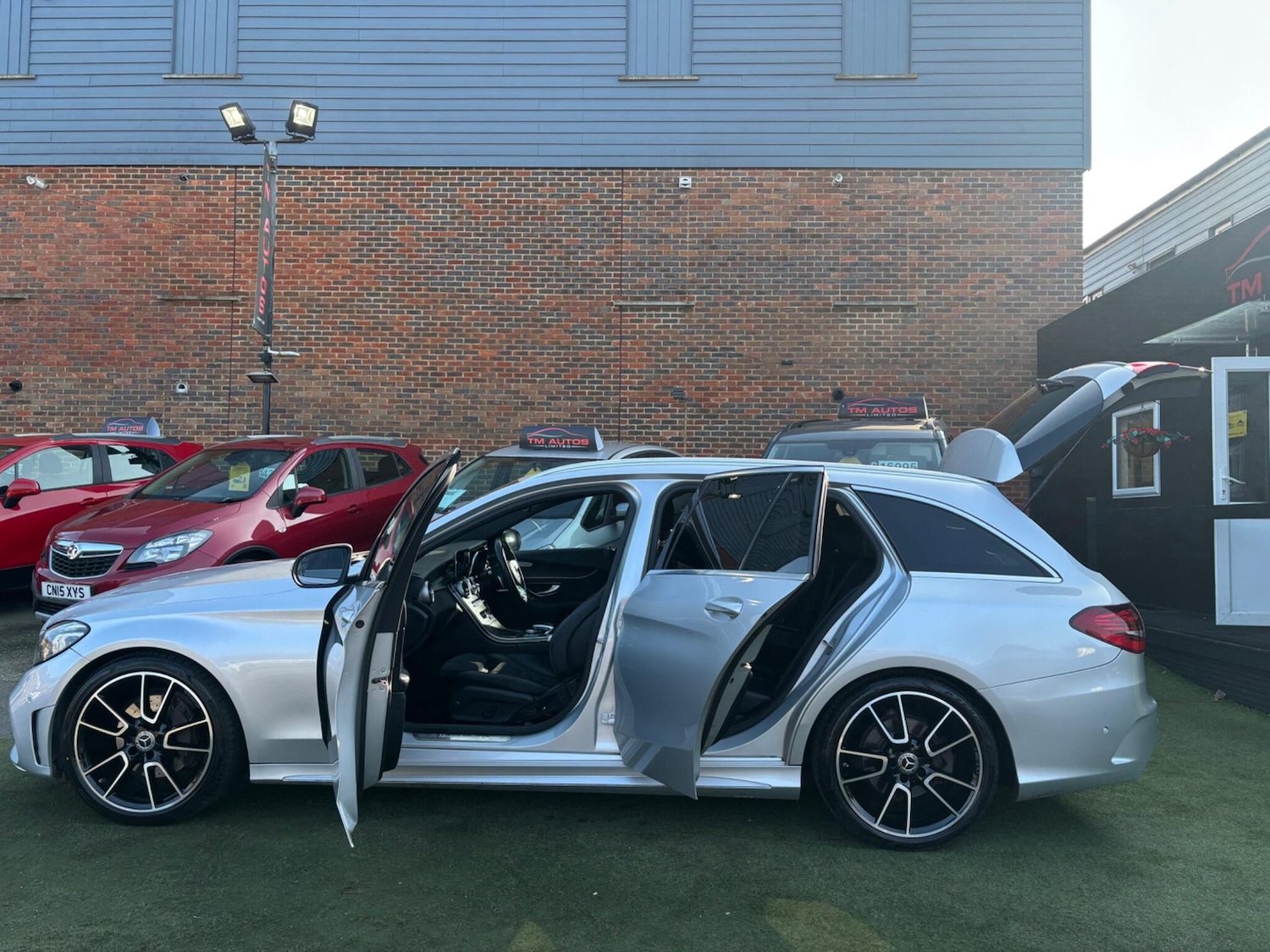 Used Mercedes-Benz C Class 2018 for sale - 77747418: Photo 14