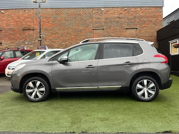 Used Peugeot 2008 2014 for sale - 77629485: Photo