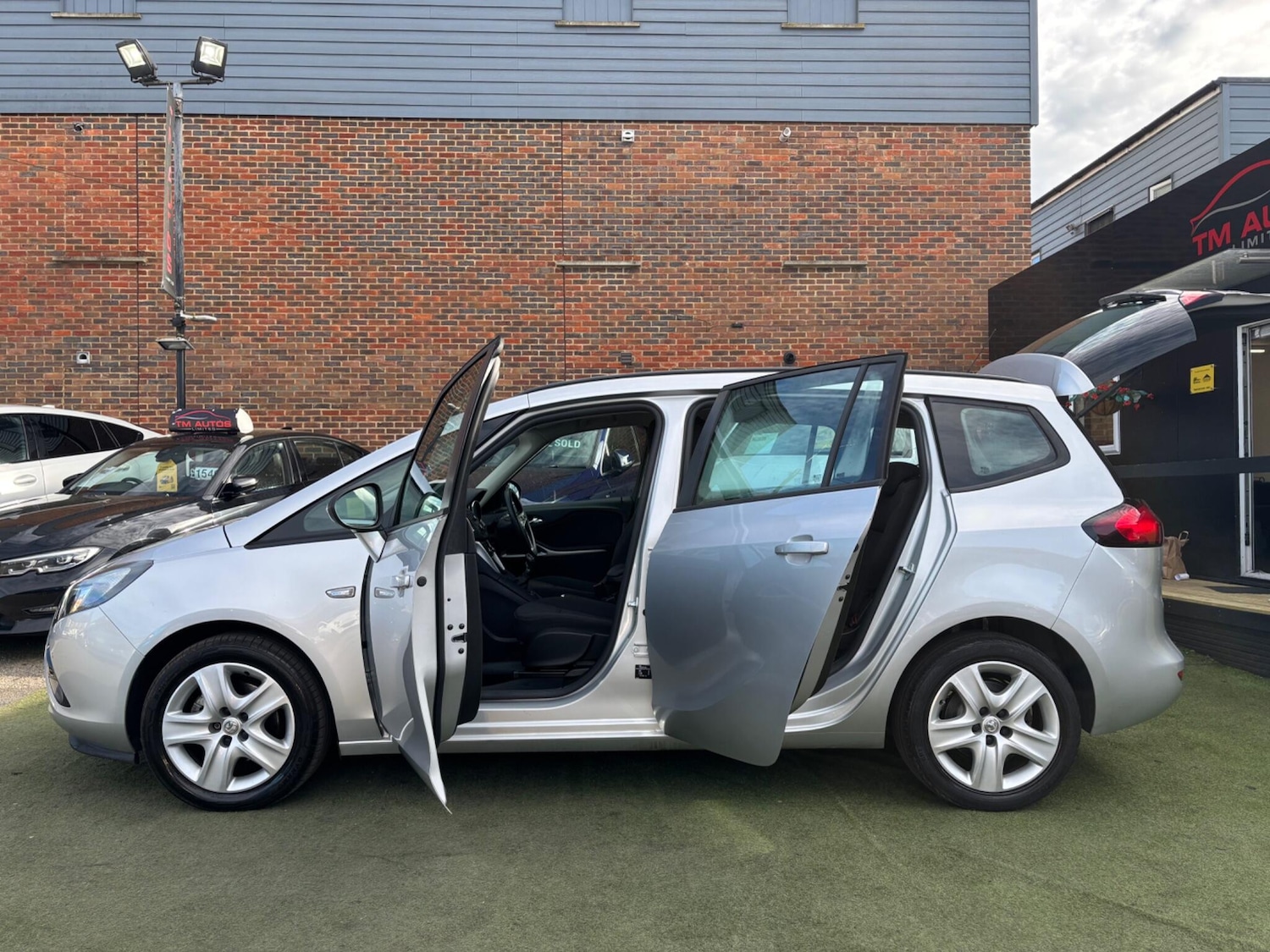 Used Vauxhall Zafira 2015 for sale - 78029052: Photo 8