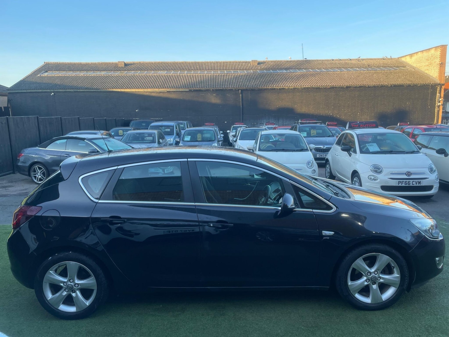 Used Vauxhall Astra 2011 for sale - 77080110: Photo 6