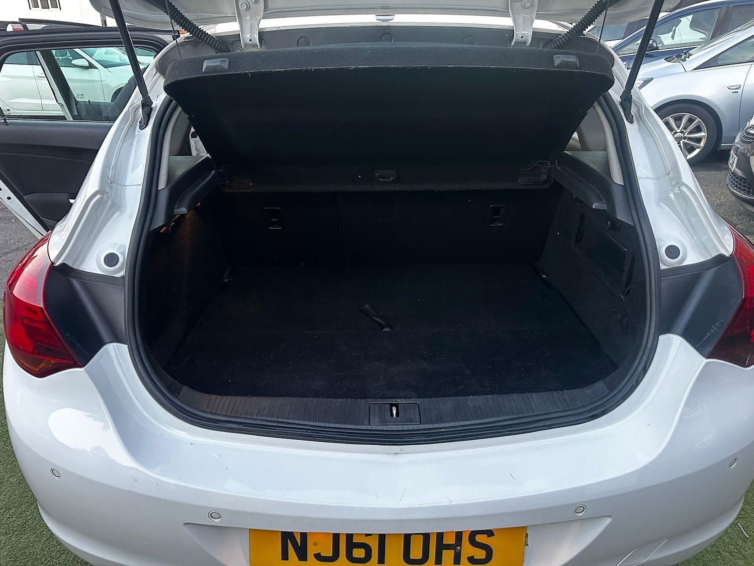 Used Vauxhall Astra 2011 for sale - 76663124: Photo 10