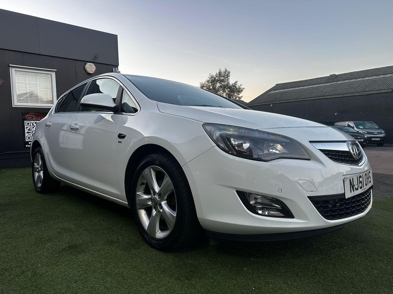 Used Vauxhall Astra 2011 for sale - 76663124: Photo 3