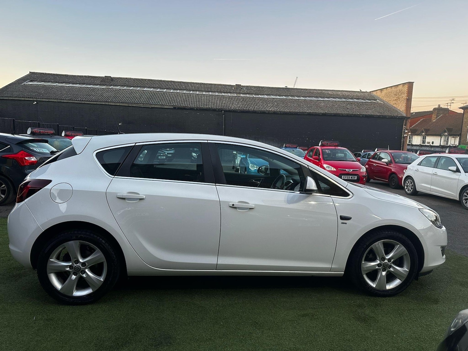 Used Vauxhall Astra 2011 for sale - 76663124: Photo 4