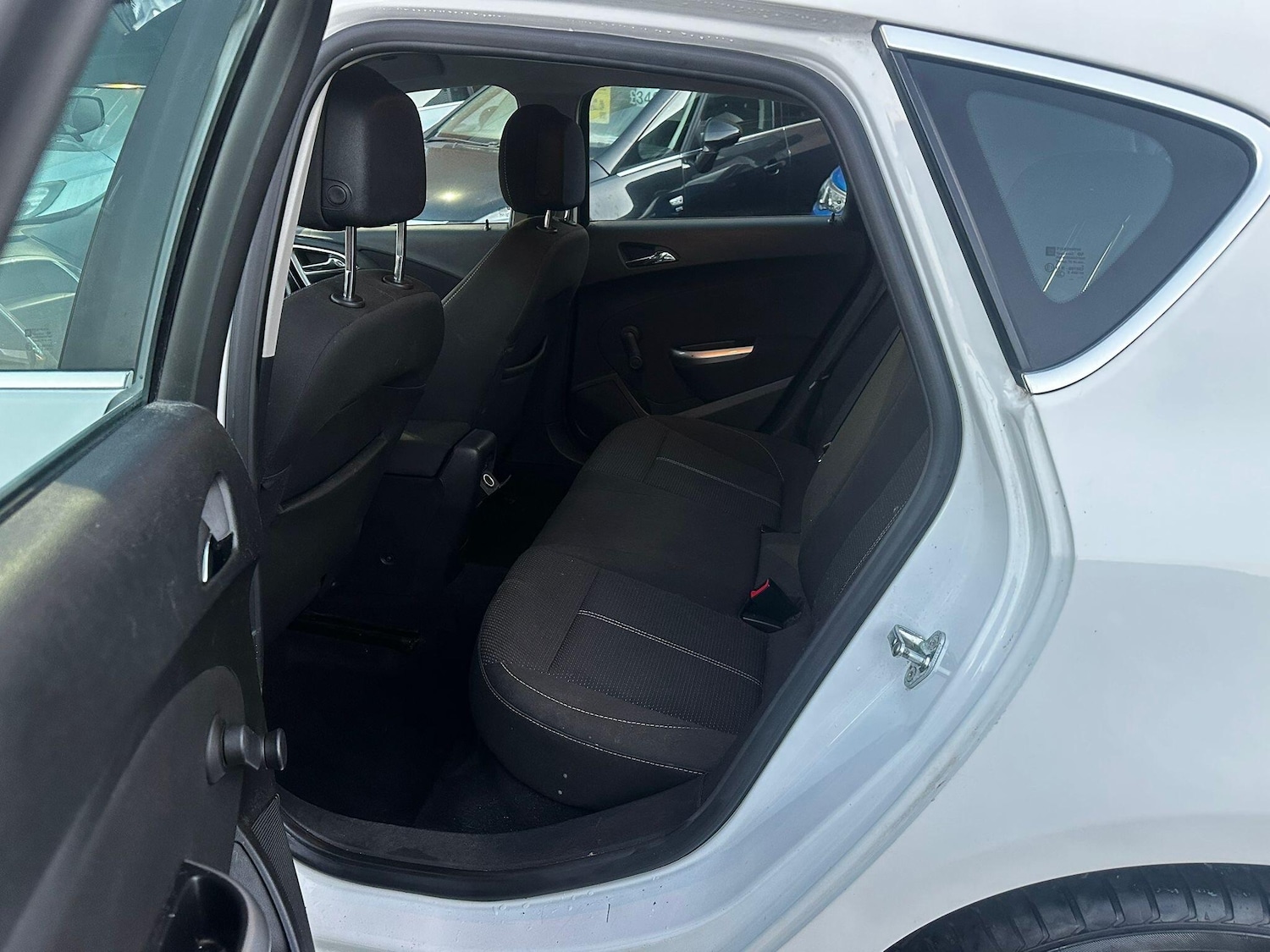 Used Vauxhall Astra 2011 for sale - 76663124: Photo 9